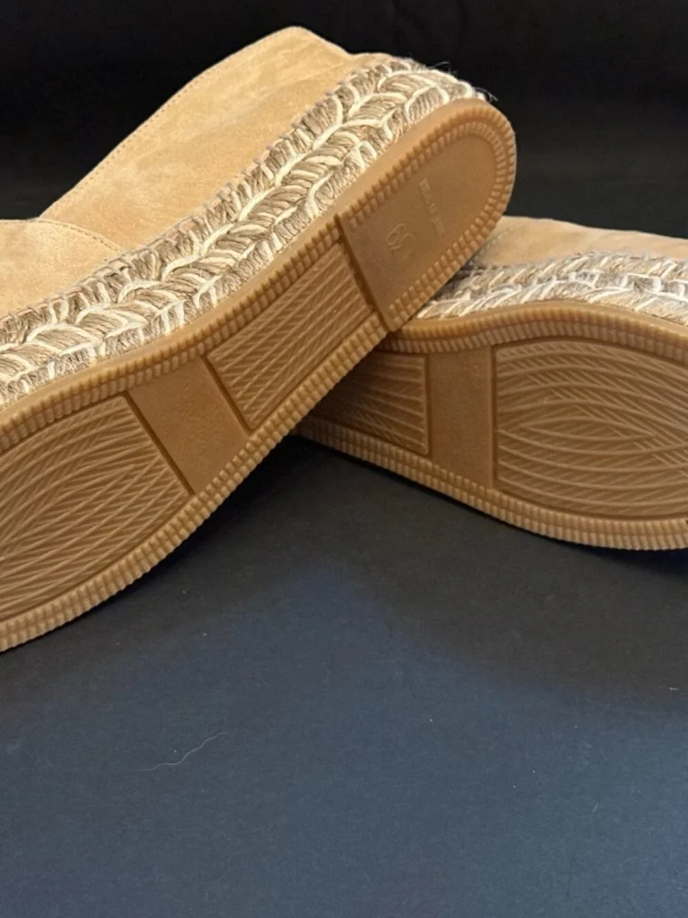 Gaimo Cream Suede Espadrille Wedges (EU 39)